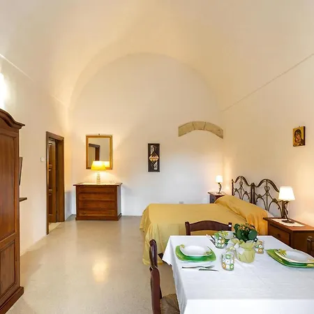 L'antico Palazzo 펜션 베르놀레