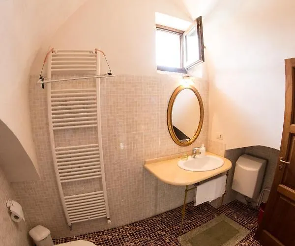 L'antico Palazzo * ורנולה